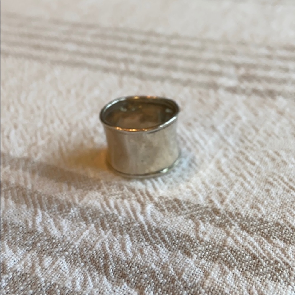 R0723 Silpada Sterling Silver Ring Size 7.5